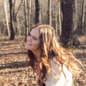 Meet your Posher, Hailey